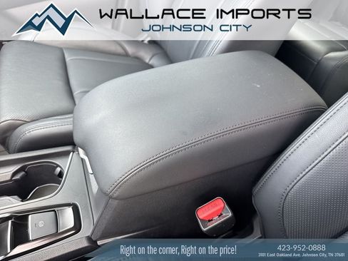 Used 2025 Subaru Ascent Bronze Edition AWD/4WD image 12