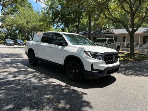 Used 2024 Honda Ridgeline Black Edition image 3
