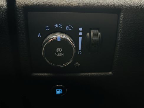 Used 2021 Jeep Grand Cherokee Laredo X AWD/4WD image 55