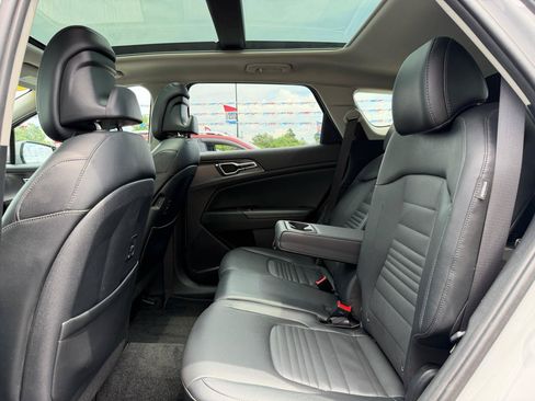 Used 2024 Kia Sportage SX FWD image 18