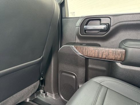 Used 2023 GMC Sierra 3500 Denali w/ Denali Ultimate Package image 20