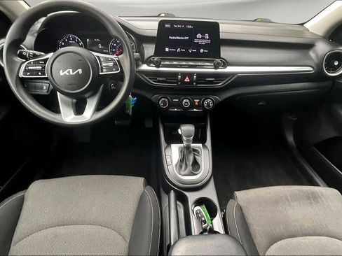 Used 2022 Kia Forte LXS image 7