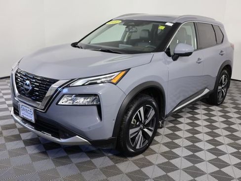 Used 2022 Nissan Rogue Platinum w/ Head-Up Display Package image 4