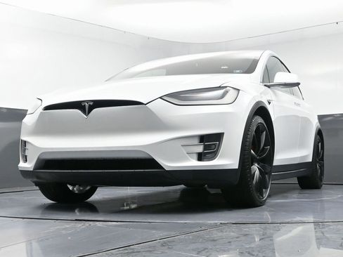 Used 2021 Tesla Model X Performance image 52