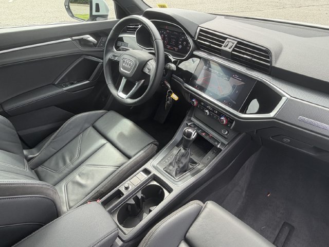 Used 2022 Audi Q3 2.0T Premium Plus AWD/4WD image 27
