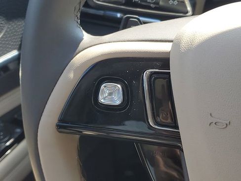 Certified 2024 Lincoln Corsair AWD w/ Equipment Group 101A image 13