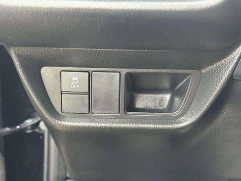 Used 2025 Honda HR-V LX image 18
