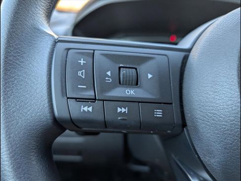 Used 2023 Nissan Rogue S image 13