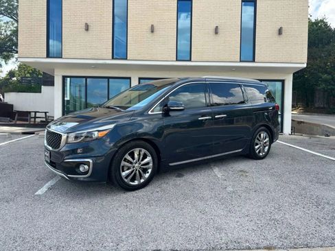 Used 2016 Kia Sedona SX Limited image 3