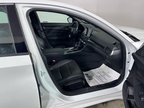 Used 2022 Honda Accord Sport image 10