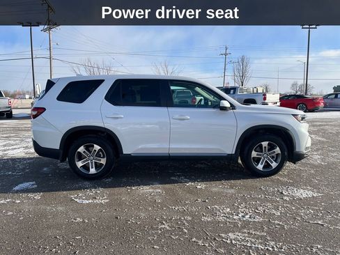 Used 2025 Honda Pilot EX-L image 8