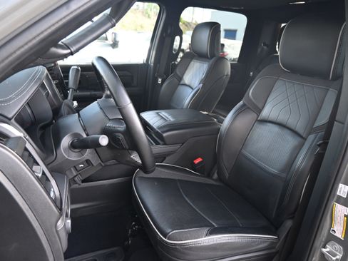 Used 2025 RAM 3500 Limited AWD/4WD image 16