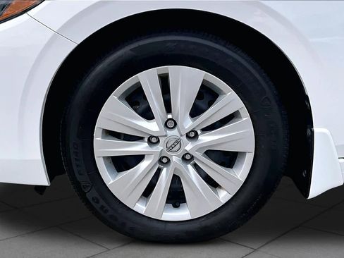 Certified 2025 Nissan Sentra S FWD image 10