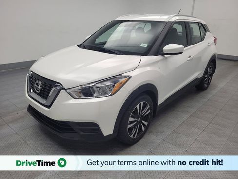 Used 2020 Nissan Kicks SV image 1