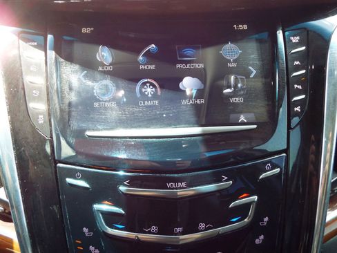 Used 2017 Cadillac Escalade Premium Luxury w/ LPO, Radiant Package image 18