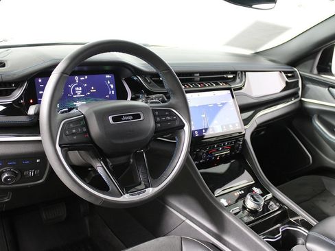 Used 2022 Jeep Grand Cherokee Trailhawk AWD/4WD image 7