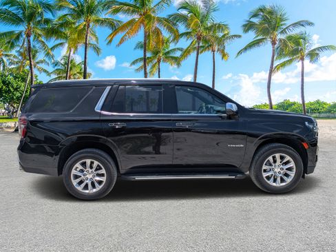 Used 2023 Chevrolet Tahoe Premier RWD image 3