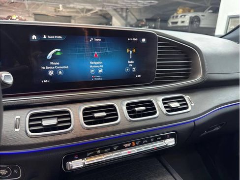 Used 2021 Mercedes-Benz GLS 450 4MATIC image 12