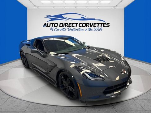 Used 2018 Chevrolet Corvette Stingray Coupe w/ Carbon Flash Badge Package RWD image 32