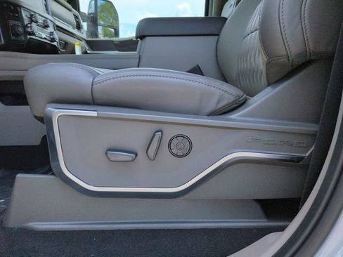 New 2026 Ford F250 Platinum w/ Platinum Plus Package AWD/4WD image 20