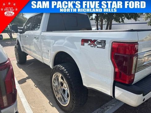 Used 2022 Ford F250 Platinum w/ FX4 Off-Road Package AWD/4WD image 3