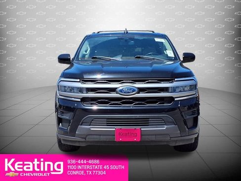 Used 2023 Ford Expedition XLT RWD image 3