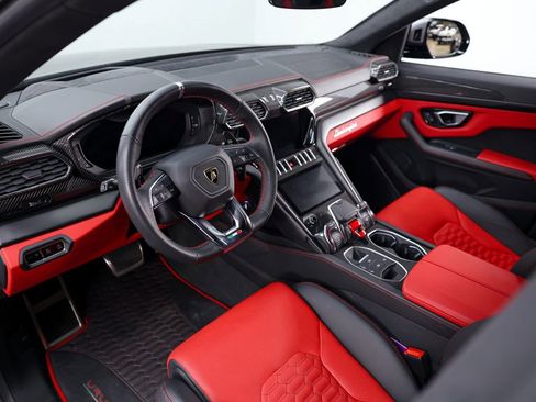 Used 2022 Lamborghini Urus image 18