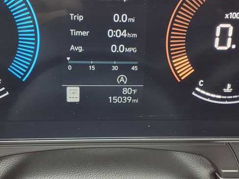 Used 2024 Hyundai Kona SE image 25