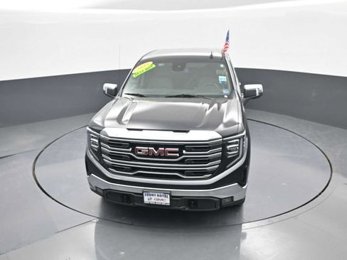 Used 2025 GMC Sierra 1500 SLT AWD/4WD image 25