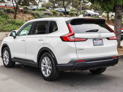 Used 2023 Honda CR-V EX image 6