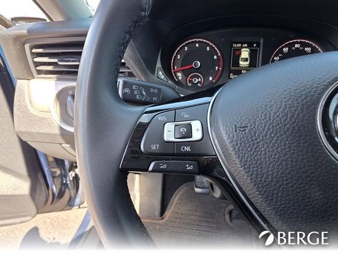 Used 2021 Volkswagen Passat 2.0T SE image 25