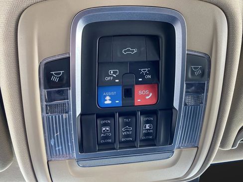 Used 2021 RAM 2500 Laramie AWD/4WD image 33