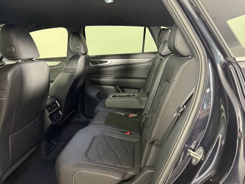 Used 2025 Volkswagen Atlas Cross Sport SE AWD/4WD image 28