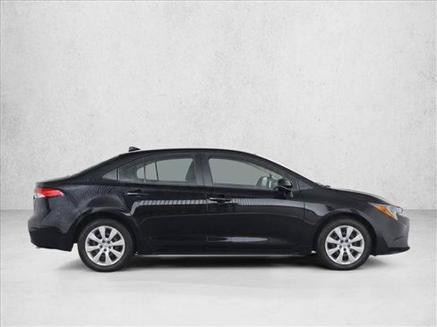 Used 2022 Toyota Corolla LE FWD image 8