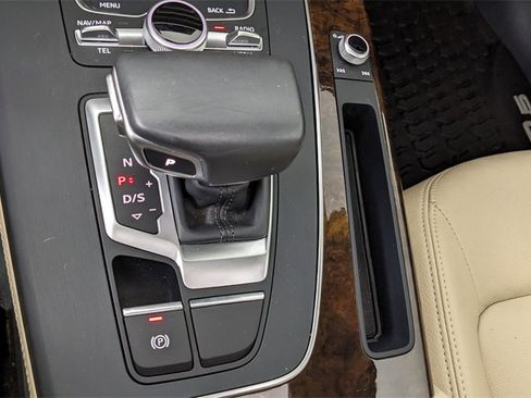 Used 2019 Audi Q5 Prestige w/ Prestige Package image 30