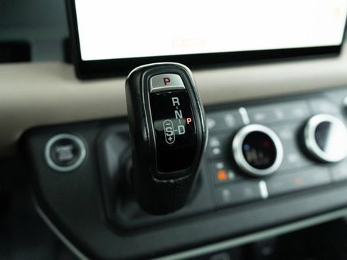 Used 2022 Land Rover Defender 110 X-Dynamic HSE image 25