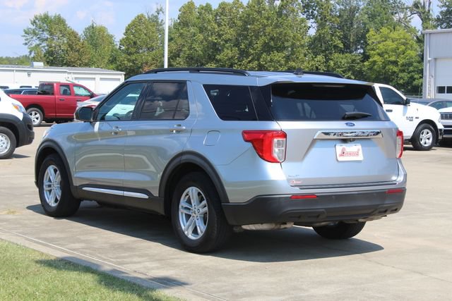 Used 2021 Ford Explorer XLT RWD image 3
