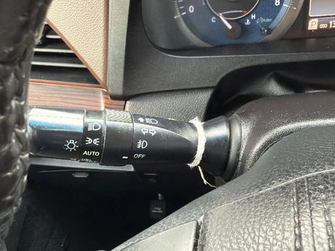 Used 2015 Toyota Sienna Limited Premium image 14