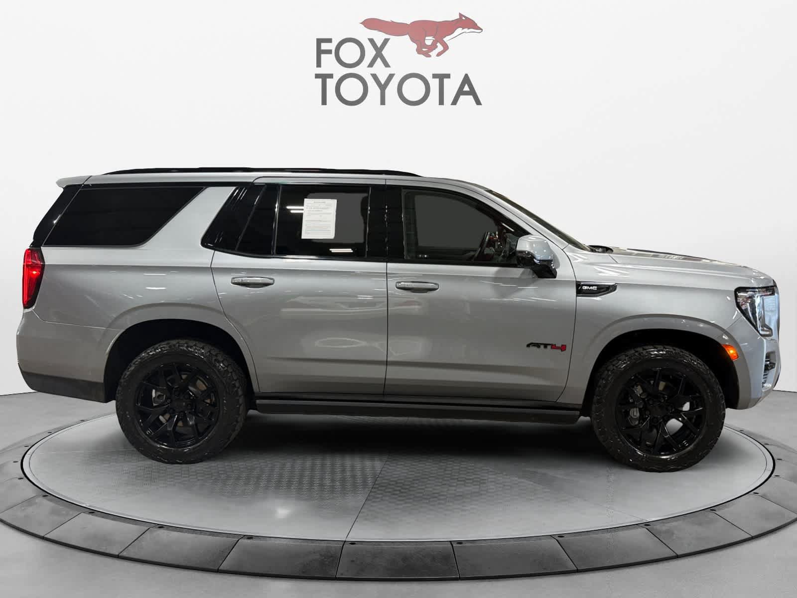 Used 2023 GMC Yukon AT4 w/ AT4 Premium Package AWD/4WD image 7