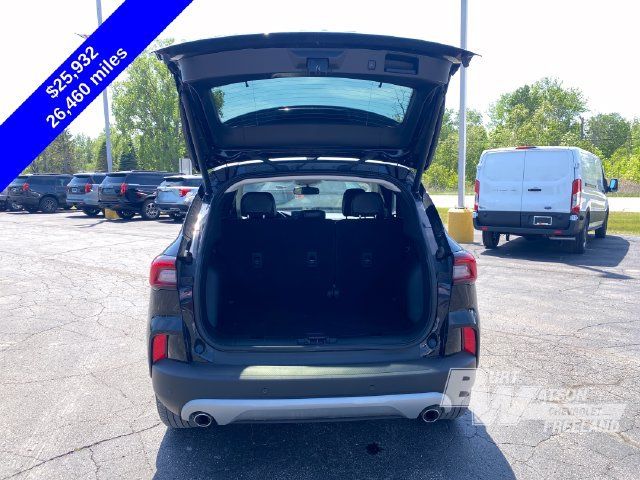 Used 2025 Ford Escape Platinum AWD/4WD image 19