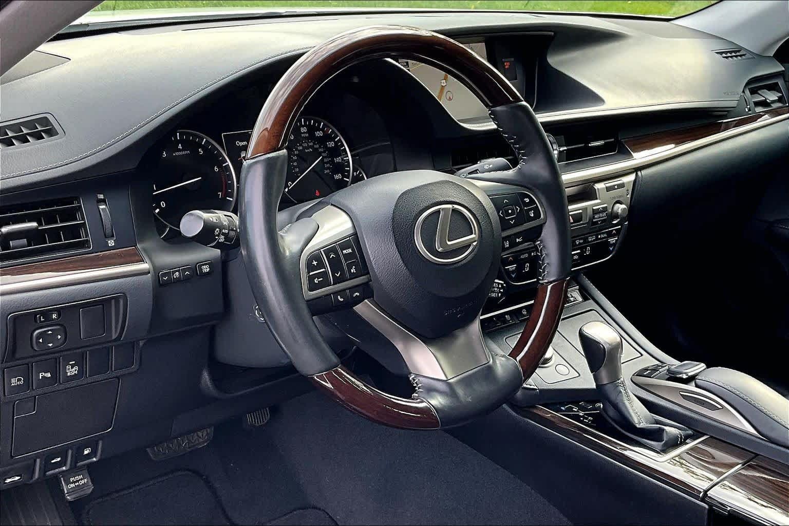 Used 2017 Lexus ES 350 FWD image 17