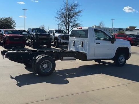 New 2026 Chevrolet Silverado 3500 W/T image 9
