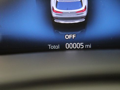 New 2026 BMW X5 xDrive40i w/ Climate Comfort Package image 19