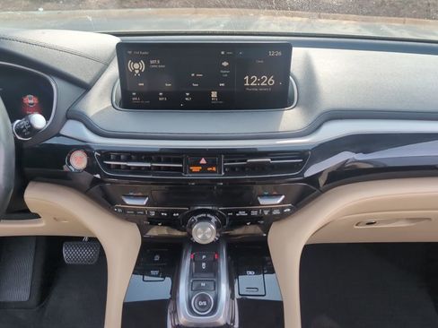 Used 2023 Acura MDX SH-AWD image 17