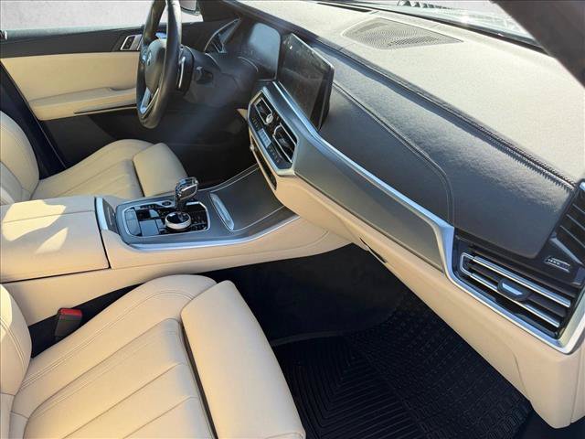 Used 2022 BMW X5 xDrive40i w/ Executive Package AWD/4WD image 25