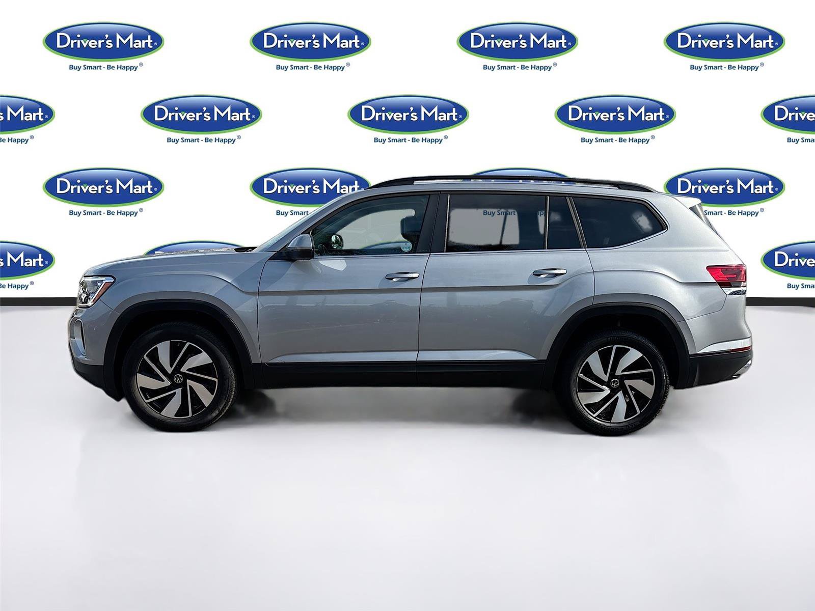 Used 2025 Volkswagen Atlas SE FWD image 4