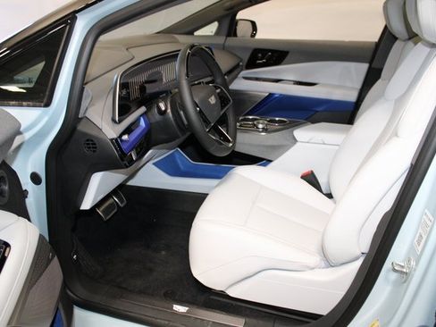 New 2025 Cadillac Optiq Sport 2 image 4