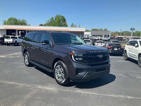 New 2026 Ford Expedition Max Active RWD image 3