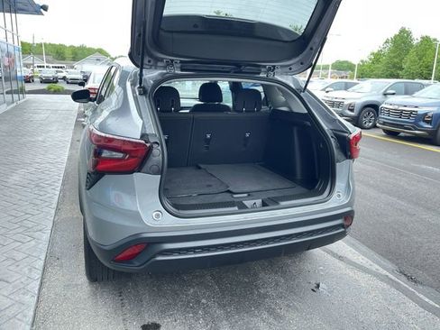 Certified 2024 Chevrolet Trax LS FWD image 23