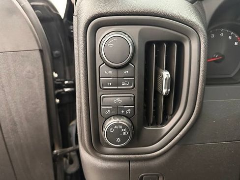Used 2022 Chevrolet Silverado 1500 Custom AWD/4WD image 13